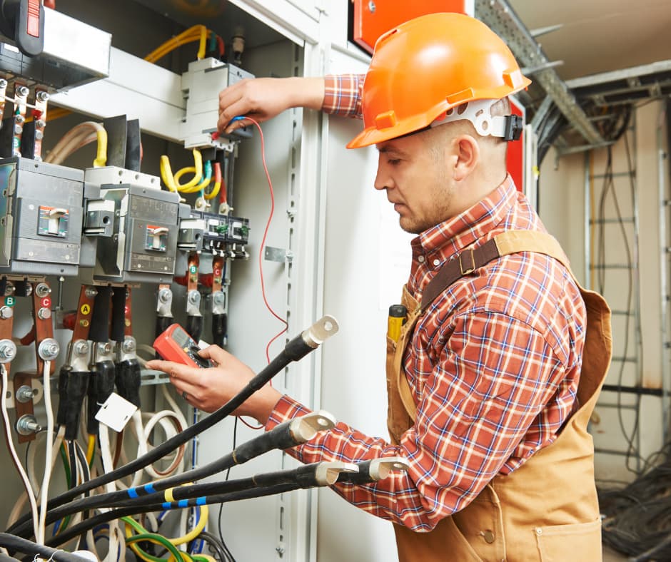 Wie die UVV Prüfung die Funktionalität Ihrer elektrischen Anlagen im Rahmen der DGUV V3 Prüfung sichert