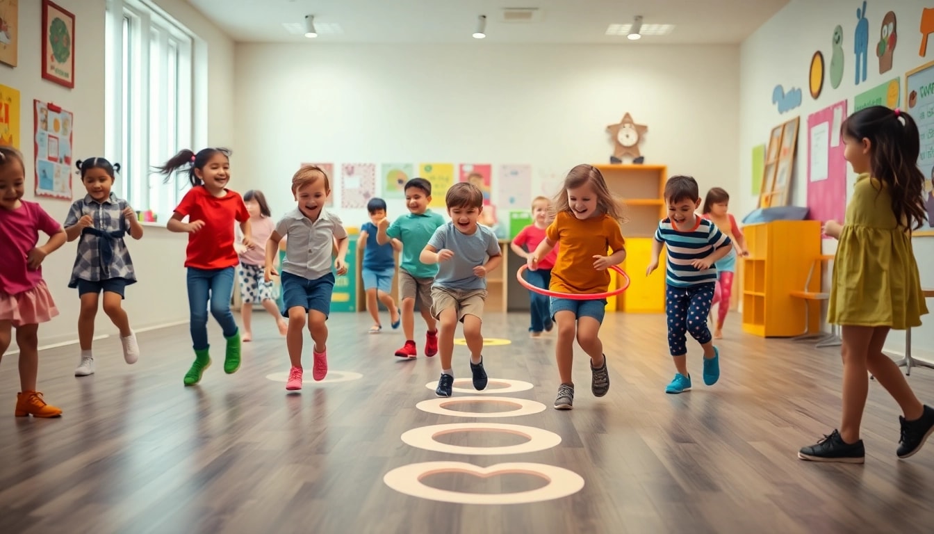 Kinder spielen Bewegungsspiele drinnen, mehr dazu lesen fuer kreative Ideen.