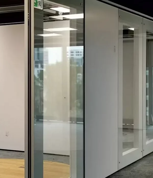 Verleihen Sie Ihren Geschäftsräumen eine moderne Note mit den exklusiven Glaselementen von Studio 30
